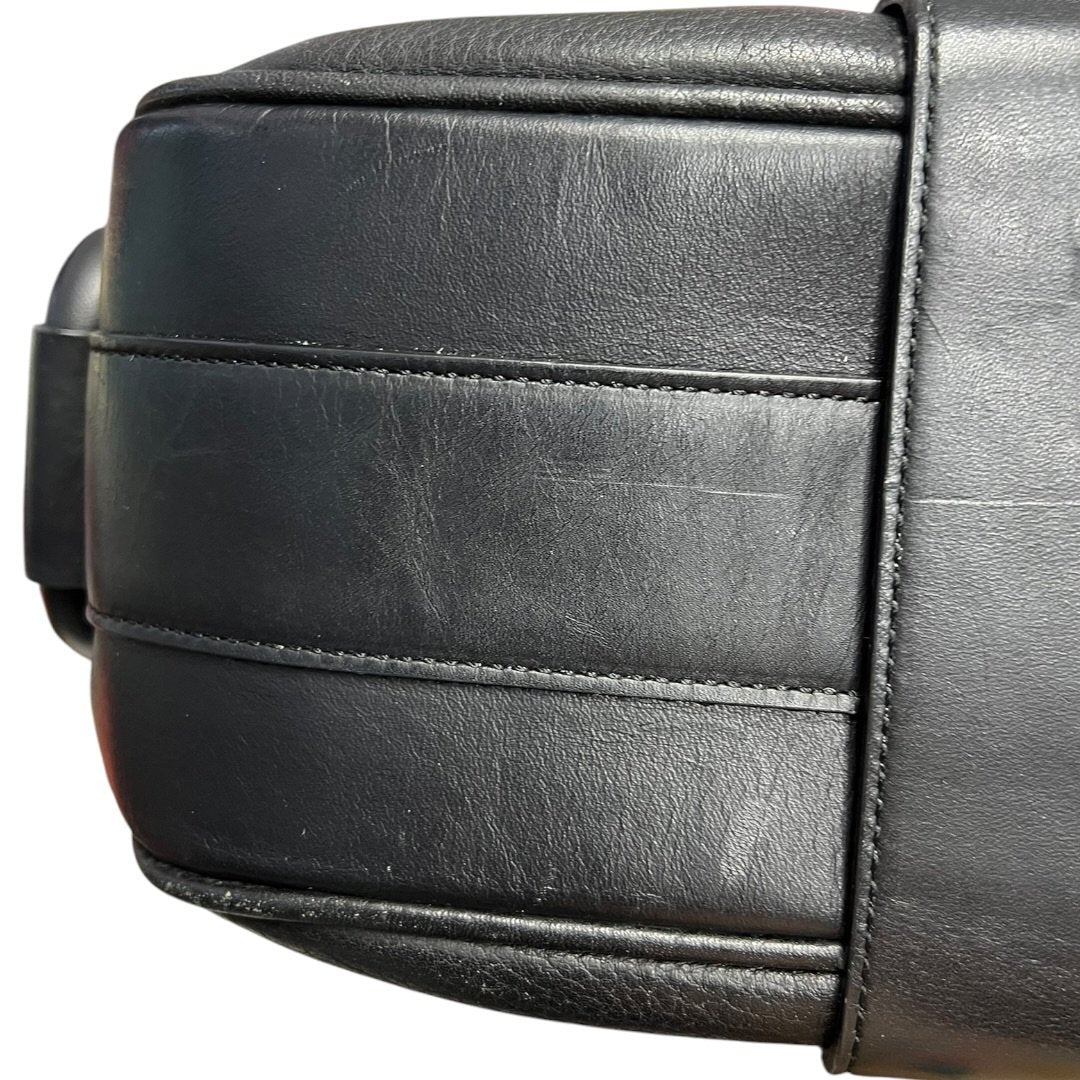 CHLOÉ Grained Leather Shoulder Bag Black Gold Hardware | Authentic Pre-Owned Luxury