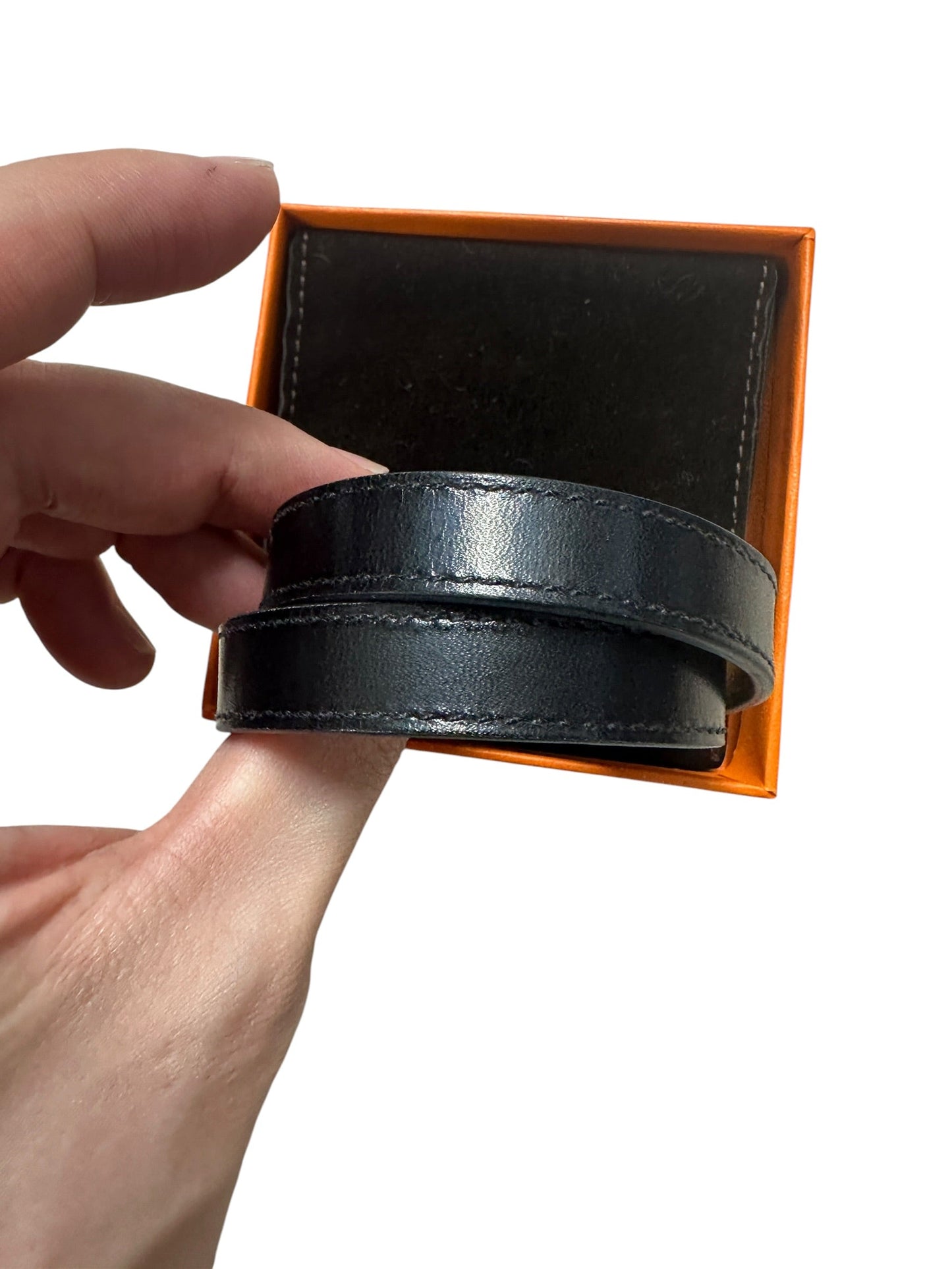 HERMES Leather Kelly Double Tour Bracelet 17cm Black Gold Hardware | Authentic Pre-Owned Luxury