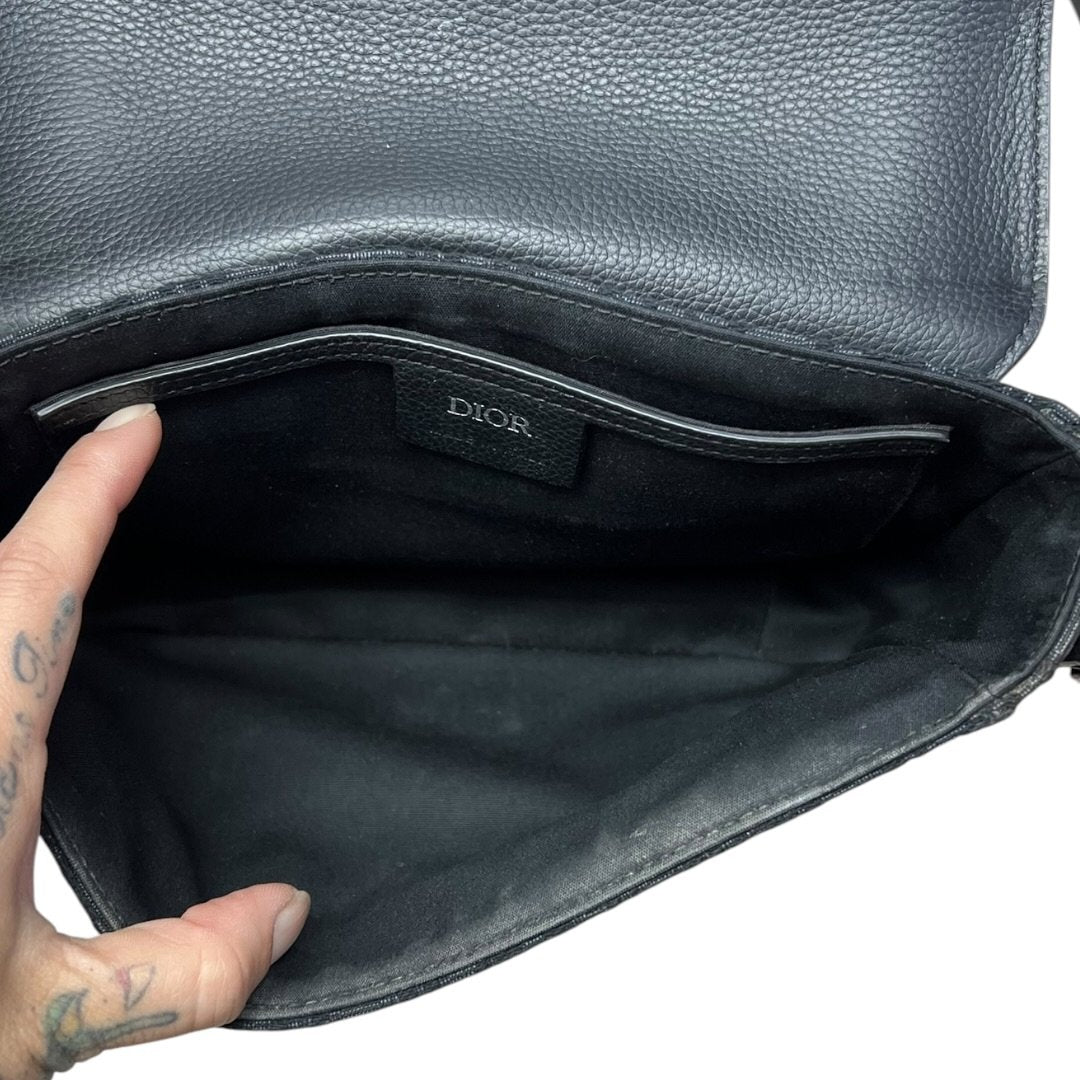 CHRISTIAN DIOR Oblique Canvas & Calfskin Saddle Messenger Bag Shoulder Bag Black Matte Black Metal Hardware with Gold-tone Accents | Authentic Pre-Owned Luxury