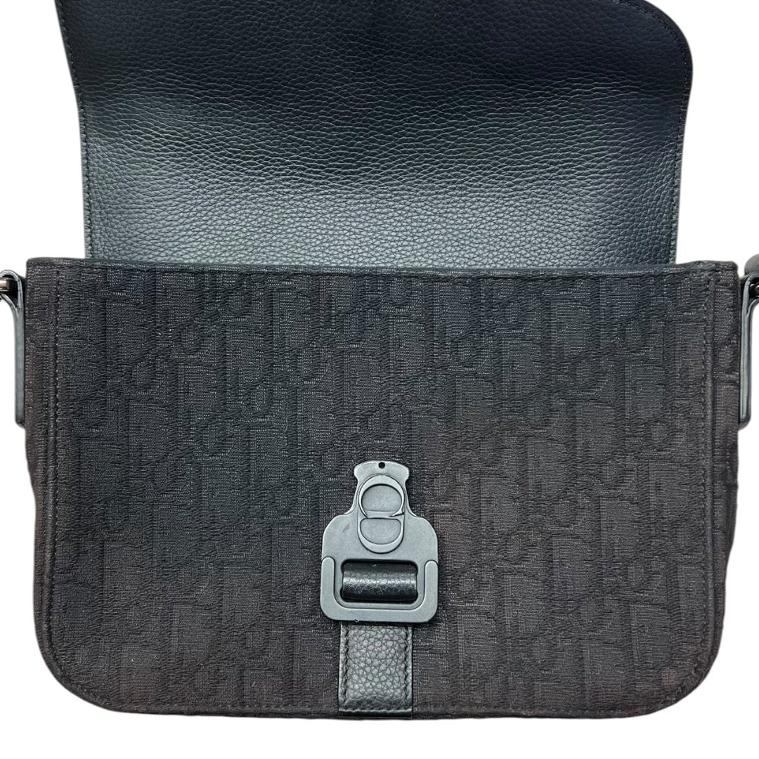 CHRISTIAN DIOR Oblique Canvas & Calfskin Saddle Messenger Bag Shoulder Bag Black Matte Black Metal Hardware with Gold-tone Accents | Authentic Pre-Owned Luxury