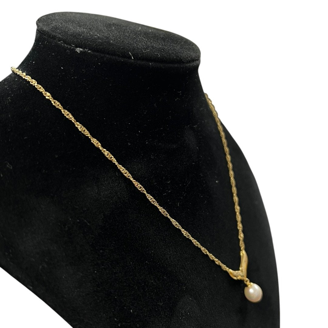 Pearl Chain detail