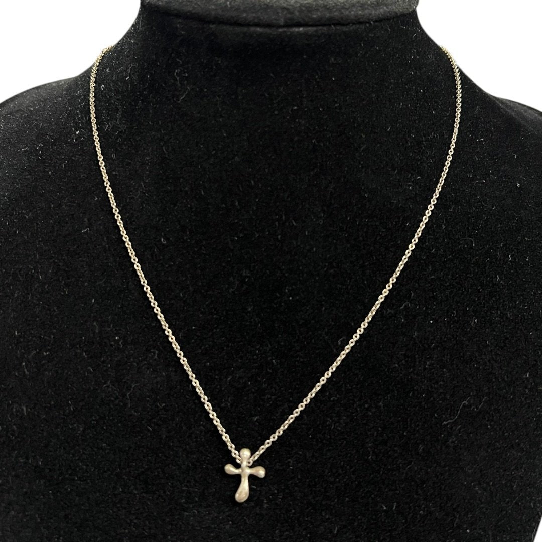 Silver Necklace detail