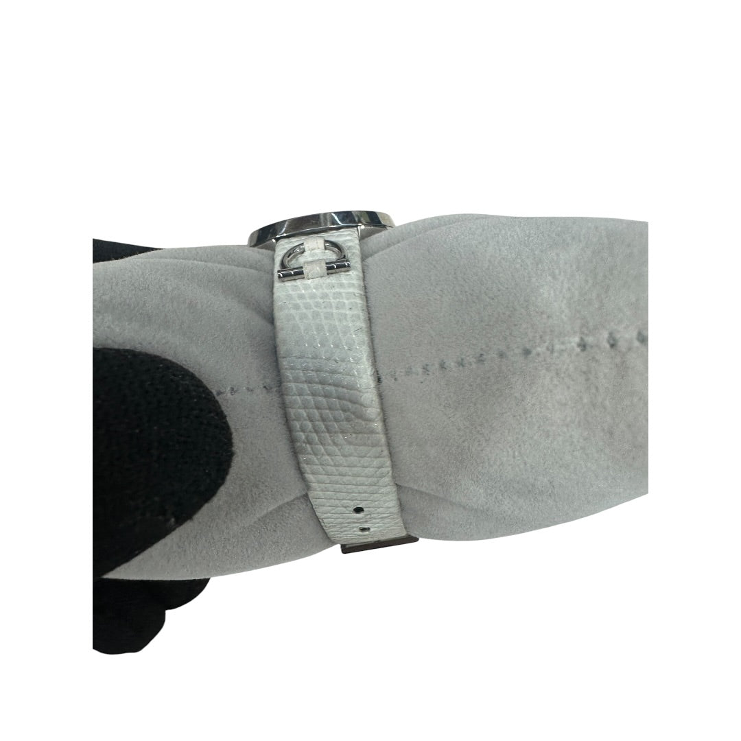 GUCCI Leather U-Play Watch White Silver Hardware | Authentic Pre-Owned Luxury