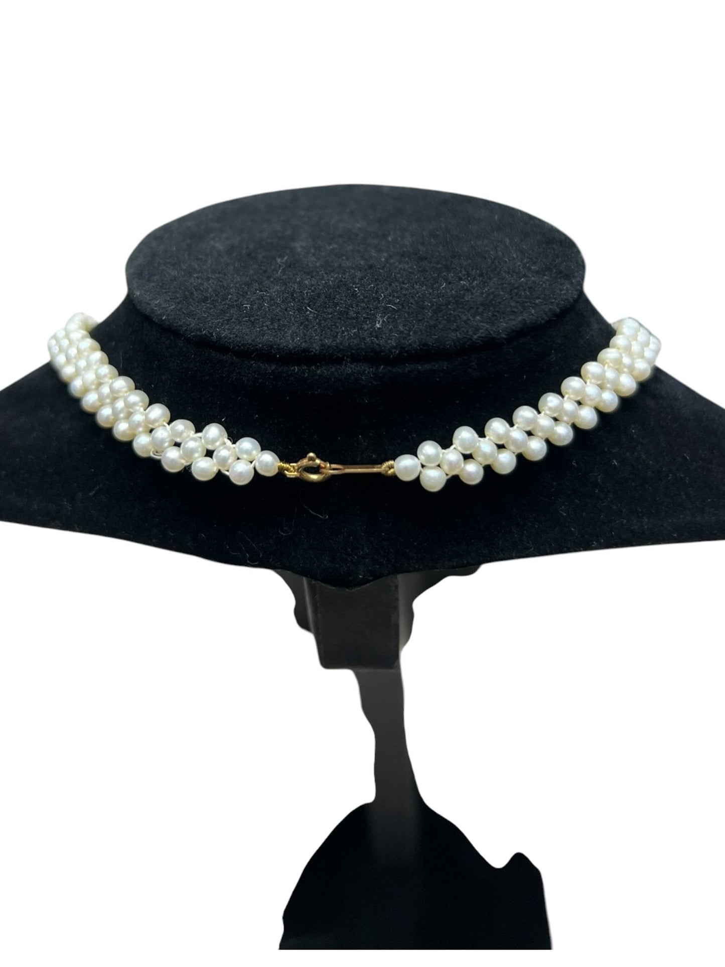 Pearls Necklace White / Cream Gold-tone Hardware | Authentic Pre-Owned Luxury
