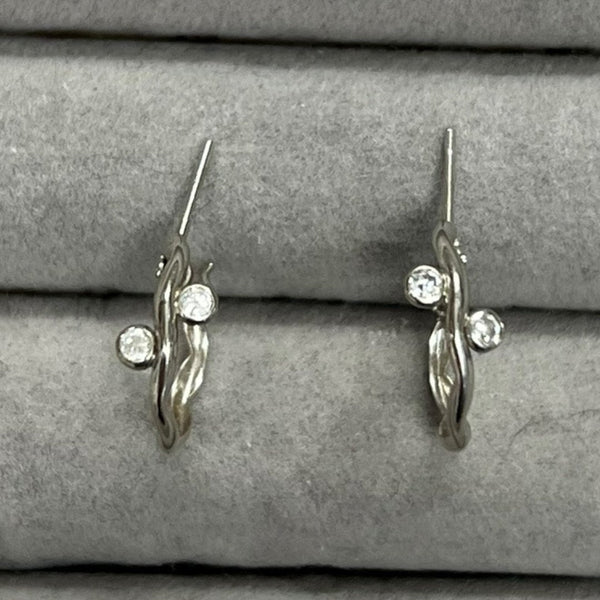 UNBRANDED Accessory 14K White Gold Hoop Earrings Silver White Gold Hardware | Authentic Pre-Owned Luxury